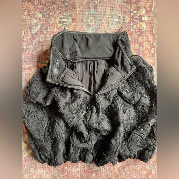 Zara Large Women’s Strapless textured floral Rosette mini Dress - Picture 7 of 9